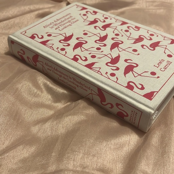 Alice's Adventures in Wonderland and Through the Looking-Glass by Lewis Carroll - Picture 7 of 8